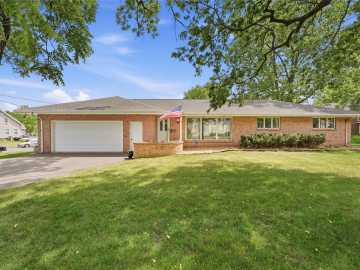 Eau Claire, WI: 1409 Menomonie Street