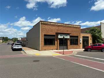 Grantsburg, WI: 138 W Madison Avenue