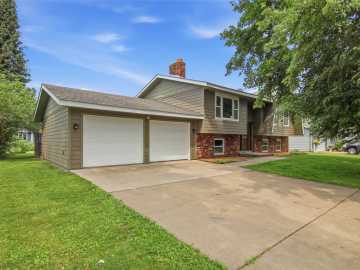 Rice Lake, WI: 915 W Marshall Street