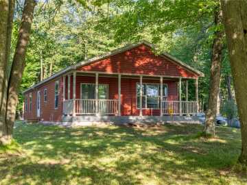 Tony, WI: N6419 Lakeshore Drive