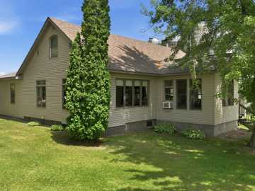 New Auburn, WI: 23815 County Highway F 