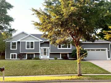 Eau Claire, WI: 718 Farr Court