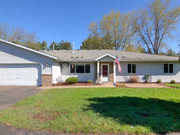 Menomonie, WI: 2904 Schabacker Court