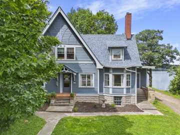 Cumberland, WI: 1475 4th Avenue