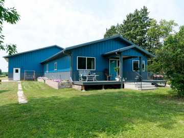 Cumberland, WI: 2103 10th Street