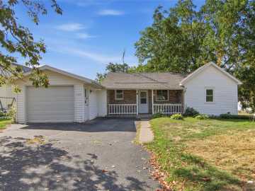 Cadott, WI: 125 W Mills Street