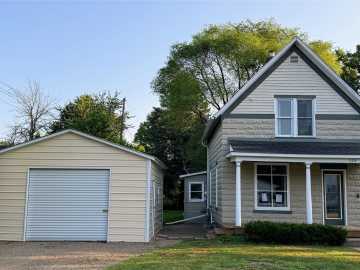 Eau Claire, WI: 324 Mead Street