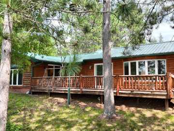 Minong, WI: N12103 Middle Road