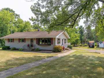 Ladysmith, WI: 920 Menasha E Avenue