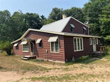 Black River Falls, WI: 8348 W Valentine Road