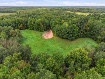 Stanley, WI: N16686 Fernwal Avenue