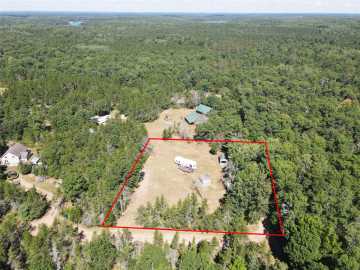 Minong, WI: 6610 W Lakewood Drive