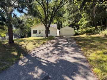 Eau Claire, WI: 1028 Essex Street