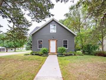 Bay City, WI: W6405 Main Street