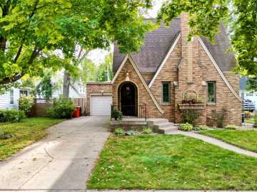 Eau Claire, WI: 1627 Rust Street