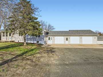 Osceola, WI: 36 260th Street