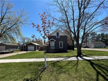 Chippewa Falls, WI: 545 W Cedar Street