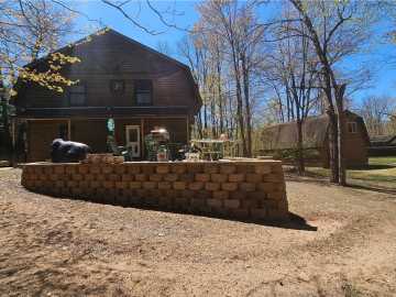 Hayward, WI: 9138 W Johnson Rd