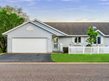 Chippewa Falls, WI: 1153 Weather Ridge Road