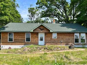 Cumberland, WI: 2431 10 1/2 Street