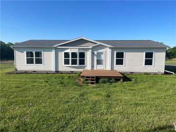 Osceola, WI: 163 230th Street