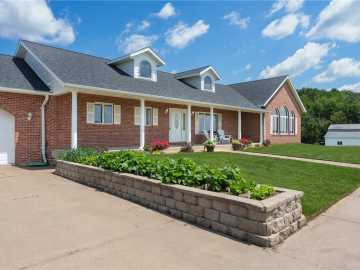 Fall Creek, WI: S6170 Valley Road