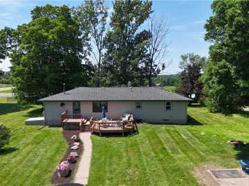 Cushing, WI: 2304 State Hwy 87