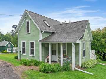 Spring Valley, WI: S312 Glade Avenue