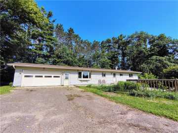 Hayward, WI: 9870 N Round Lake School Road