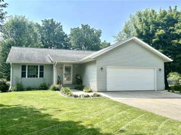 Colfax, WI: 811 Riverview Avenue