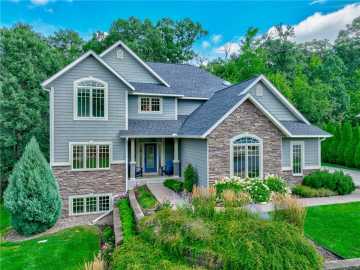 Eau Claire, WI: 3328 Anric Drive