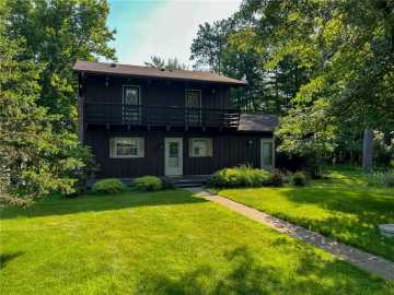 New Auburn, WI: 2684 6 3/16 Avenue