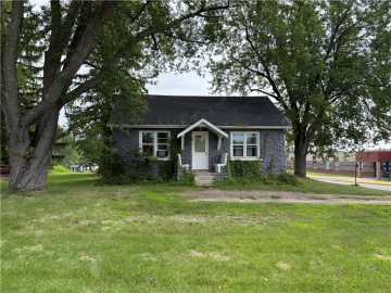 Gilman, WI: 415 N 5th Avenue