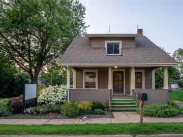 Neillsville, WI: 209 E Division Street