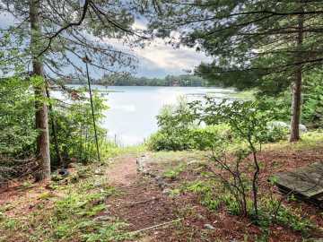 Mercer, WI: 6690 N Rocky Point Road