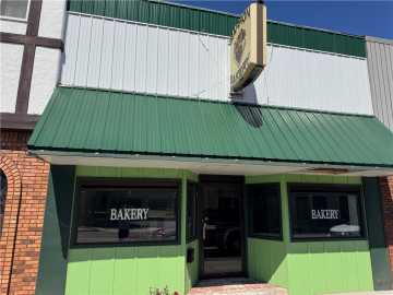 Barron, WI: 429 E La Salle Avenue