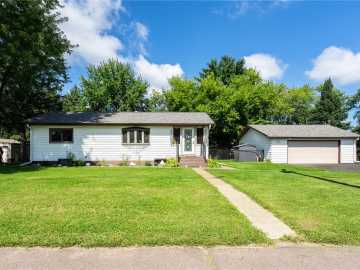 Osseo, WI: 13806 Park Avenue