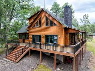 Spooner, WI: 9564 W Victoria Lane