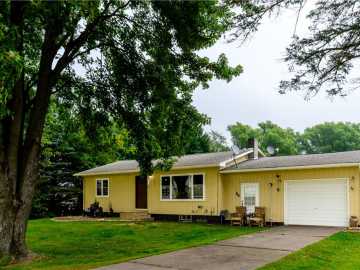 Augusta, WI: 720 S Spring Street