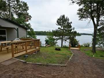 Gordon, WI: 6833 View Point Lodge Road 