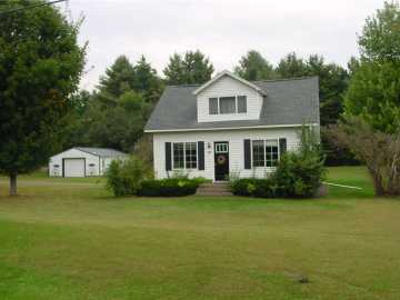 Bruce, WI: 508 W Railroad Avenue