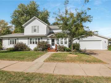 Cadott, WI: 418 W Front Street