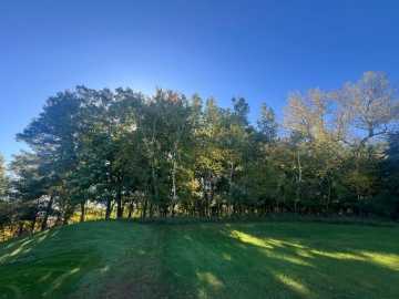 Menomonie, WI: 1904 Pine E Avenue