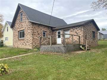 Almena, WI: 106 Soo W Avenue