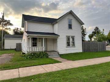Rice Lake, WI: 126 N Wilson Avenue