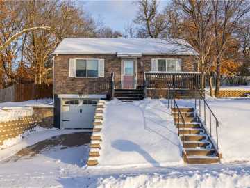 Eau Claire, WI: 1217 Boulevard Place