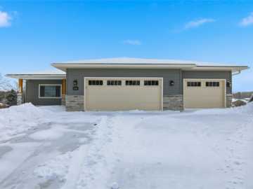 Eau Claire, WI: 6418 Burr Oak Lane