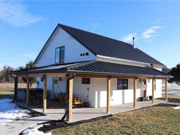 Black River Falls, WI: N2524 Thundercloud Road