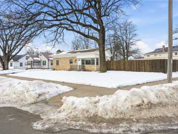 Eau Claire, WI: 3024 7th Street