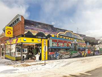 Black River Falls, WI: 224 Main Street